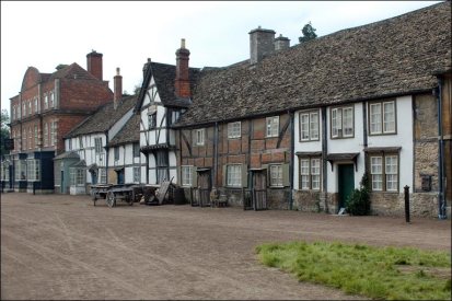 laycock street bbc website _46076863_cranford_08_766